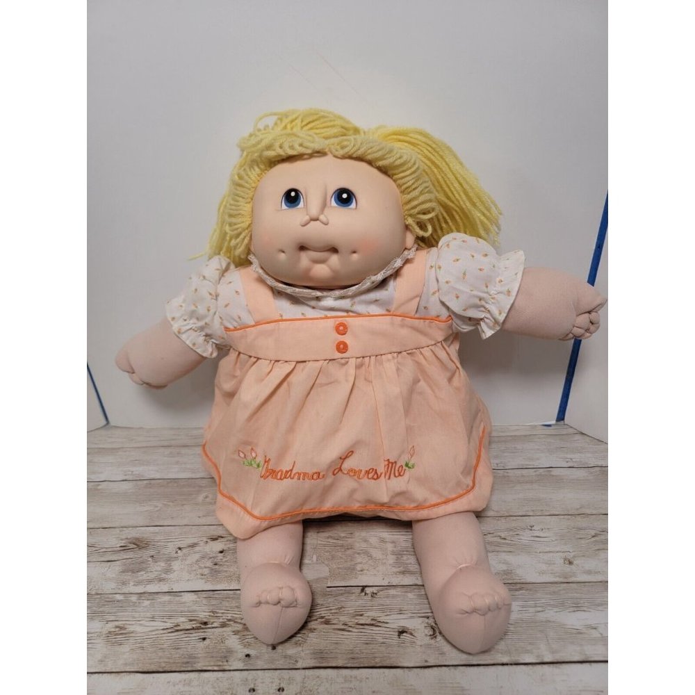 Vintage 1984 MN Thomas The Original Doll Baby Dimples Yellow Yarn Hair 18" Dress